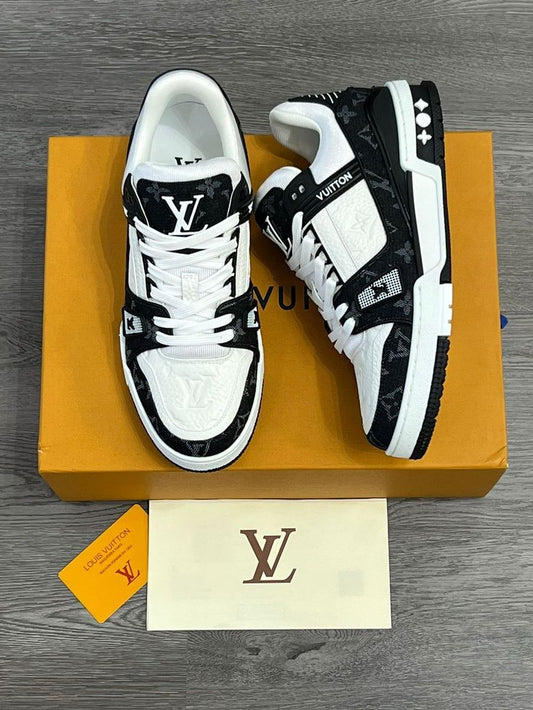 أحذية LV الرياضية