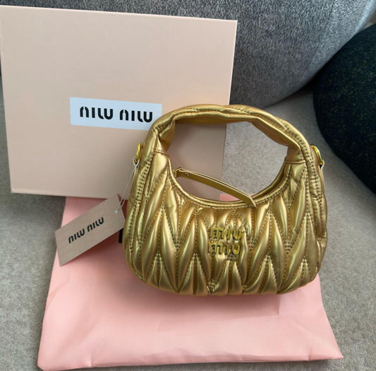 miu miu purse